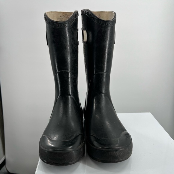 BOGS Solid Rain Boots Youth Size 2 - Picture 3 of 6